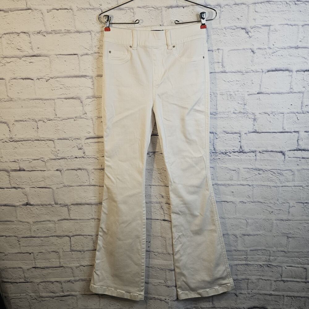 SPANX White Jeans Flare Women’s S Petite 31” Inseam Pull On 20349Q Inner Panel